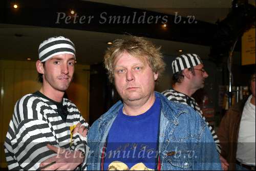 Amsterdam 9 december 2003
Premiere Pietje Bell in City theater.
Theo v Gogh met zoon