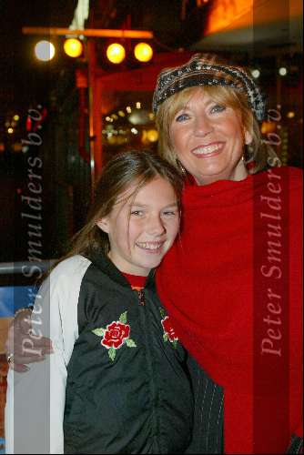 Amsterdam 9 december 2003
Premiere Pietje Bell in City theater.
Willeke Alberti met kleindochter
