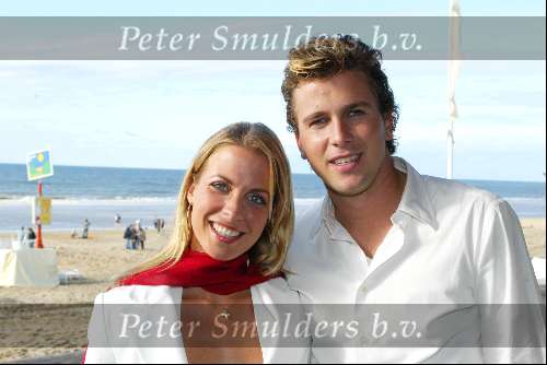 Bloemendaal 28 september 2002
Gala t.b.v. het rode kruis fonds georganiseerd door
Winston Gerschtanowitz en Vivian Reys