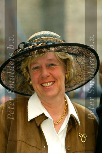 Den Haag 16 september 2003
Prinsjesdag 2003 .ministers en staatsecretarissen met hoedjes
Jaap de Hoop Scheffer z\\\'n vrouw