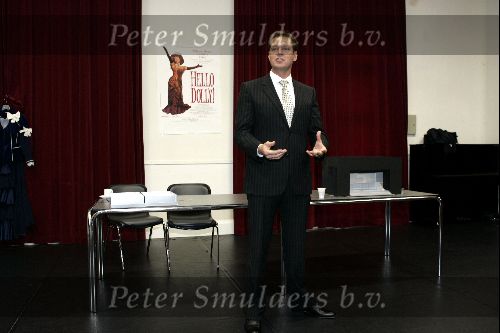 Amsterdam 22 september 2004
Presentatie Hello Dolly . 
Albert Verlinden