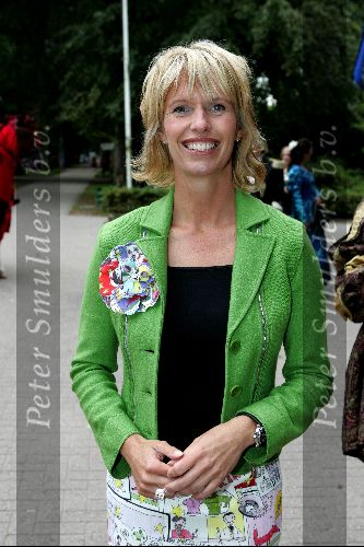 Drunen 13 september 2004
Anky v Grunsven wordt geridderd tot Barones van Land v Ooit. 
Anky zwanger