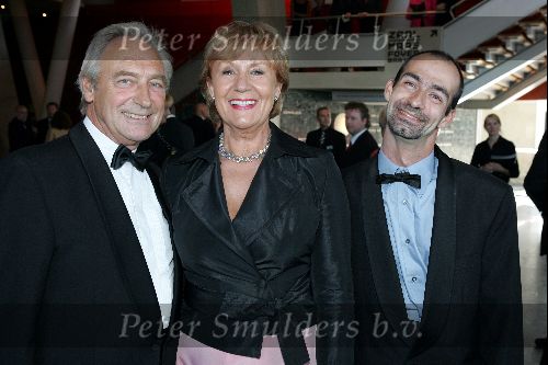 Rotterdam 19 september 2004
Premiere Crazy for You in het nieuwe Luxor.
Annewil Blankers met man en zoon