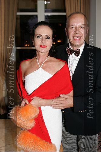 Amsterdam 6 september 2004
Modeshow Frans Molenaar in het Amstel Hotel.
Ans Markus met bont en vriend Wybe tuinman