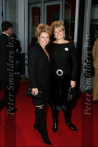 Rotterdam 19 september 2004
Premiere Crazy for You in het nieuwe Luxor.
Antje Monteiro en Bartina Koeman