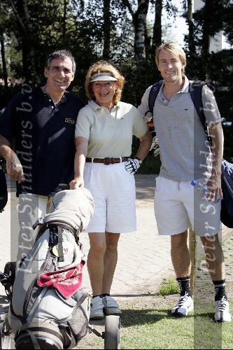 Lieren 6 september 2004
Golftournooi Ronnie Tober op de scherpenberg.
Aristakis met Bruni Heinke en Richard Witschge