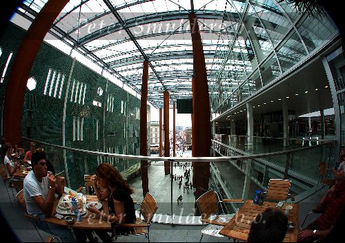 Eindhoven, 2 September 2004
De geheel vernieuwde PIAZZA