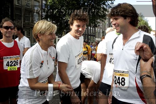 Zaandam 19 september 2004
Dam tot Dam Loop. 
Caroline Tensen met Peter Gallas en Marc Klein Essink