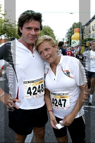 Zaandam 19 september 2004
Dam tot Dam Loop. 
Caroline Tensen met Peter Gallas