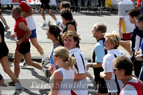 Zaandam 19 september 2004
Dam tot Dam Loop.
Caroline Tensen en Peter Gallas