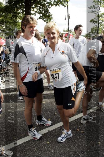 Zaandam 19 september 2004
Dam tot Dam Loop. 
Caroline Tensen met Peter Gallas
