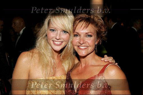 Rotterdam 19 september 2004
Premiere Crazy for You in het nieuwe Luxor.
Chantal janzen en Mariska v Kolck