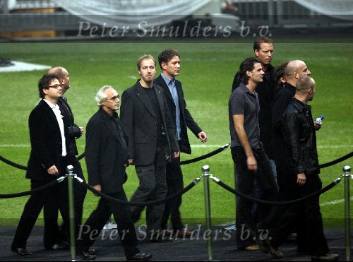 Amsterdam 27 september 2004
Afscheid Andre Hazes in de Amsterdam Arena
Guus Meeuwis Edwin Evers en Blof