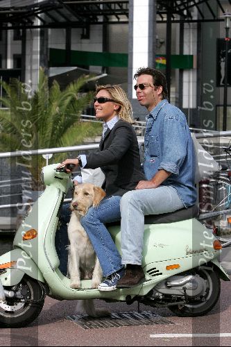 Amsterdam 11 september 2004
Gallyon v Vessem met vriend en hond op scooter