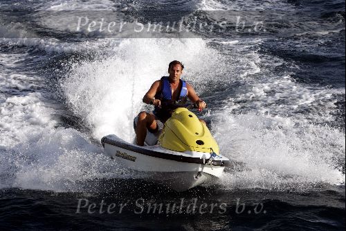 Frankrijk 17 juli 2004
Gerard Joling op jetski.