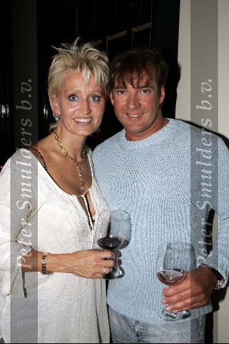 Amsterdam 21 september 2004
Presentatie wijnen Gordon in hotel Blakes.
Gerard Joling en Natasja Froger