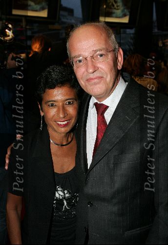 Scheveningen 13 september 2004
Premiere Cool in pathe scheveningen.
Gerrit Zalm met vrouw