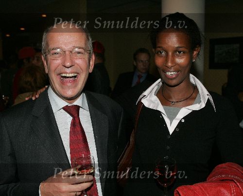 Scheveningen 13 september 2004
Premiere Cool in pathe scheveningen.
Ayaan Hirsi Ali met Gerrit Zalm