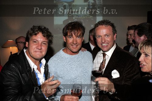 Amsterdam 21 september 2004
Presentatie wijnen Gordon in hotel Blakes.
Gordon Rene Froger en Gerard Joling