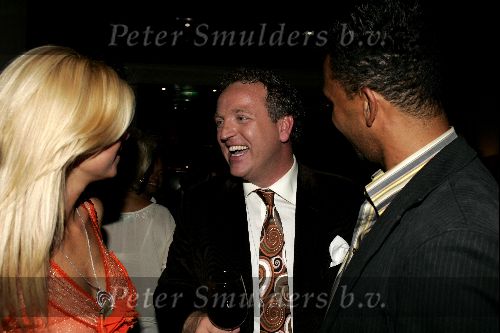 Amsterdam 21 september 2004
Presentatie wijnen Gordon in hotel Blakes.
Estelle Gullit Ruud Gullit en Gordon