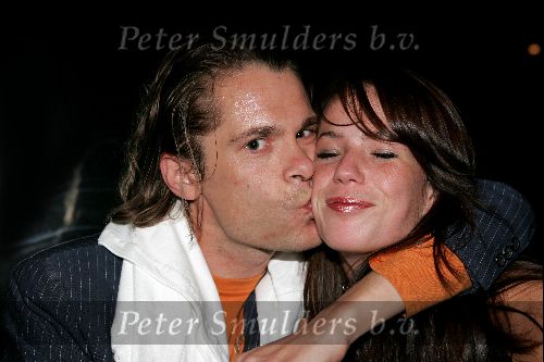 Scheveningen 13 september 2004
Premiere Cool in pathe scheveningen.
Hans Teeuwen met vriendin
