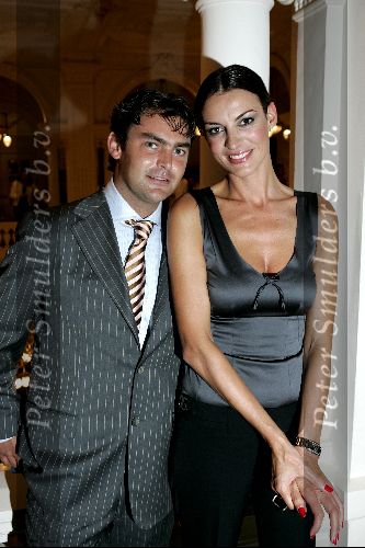 Amsterdam 6 september 2004
Modeshow Frans Molenaar in het Amstel Hotel.
Irene v d Laar met nieuwe vriend Sander