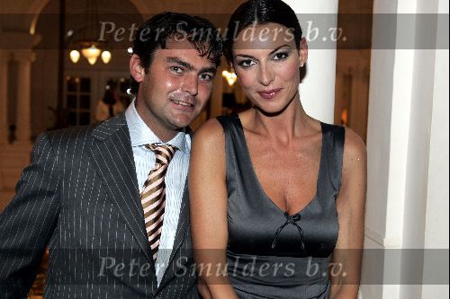 Amsterdam 6 september 2004
Modeshow Frans Molenaar in het Amstel Hotel.
Irene v d Laar met nieuwe vriend Sander