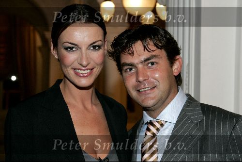 Amsterdam 6 september 2004
Modeshow Frans Molenaar in het Amstel Hotel.
Irene v d Laar met nieuwe vriend Sander