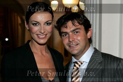 Amsterdam 6 september 2004
Modeshow Frans Molenaar in het Amstel Hotel.
Irene v d Laar met nieuwe vriend Sander