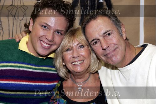 Amsterdam 22 september 2004
Presentatie Hello Dolly . 
Willeke Alberti Jos Brink en Jamai Idols