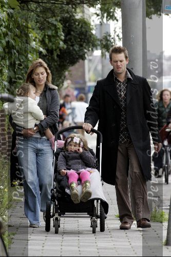 Amsterdam  26 september 2004
Jasper Krabbe met vrouw en kinderen