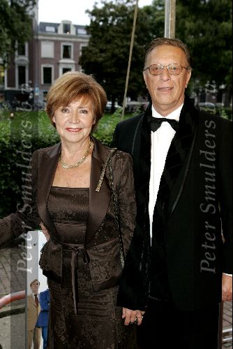 Utrecht 24 september 2004
Premiere Alice in glamourland.
John de Mol sr met vrouw
