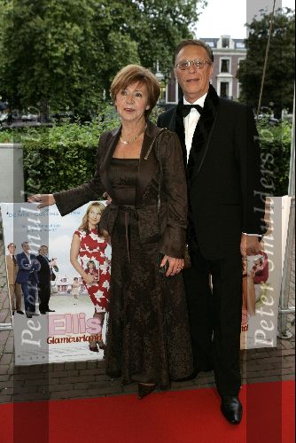 Utrecht 24 september 2004
Premiere Alice in glamourland.
John de Mol sr met vrouw