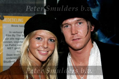 Scheveningen 13 september 2004
Premiere Cool in pathe scheveningen.
Johnny de Mol met Chantal Janzen