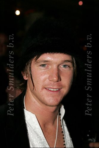 Scheveningen 13 september 2004
Premiere Cool in pathe scheveningen.
Johnny de Mol met hoedje