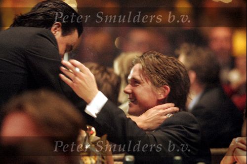 Hilversum 30 september 2004
Uitreiking Gouden beelden in studio 21
Dinand Woesthoff  met Johnny de Mol