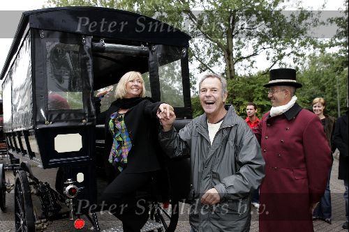Amsterdam 22 september 2004
Presentatie Hello Dolly .  
Willeke Alberti en Jos Brink cast Hello Dolly