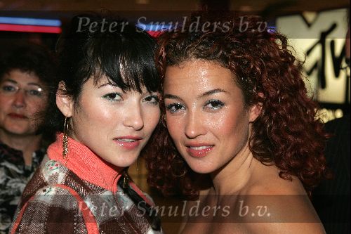 Scheveningen 13 september 2004
Premiere Cool in pathe scheveningen.
Birgit Schuurman     Katja Schuurman