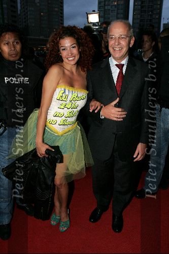 Scheveningen 13 september 2004
Premiere Cool in pathe scheveningen.
Katja Schuurman en Gerrit Zalm