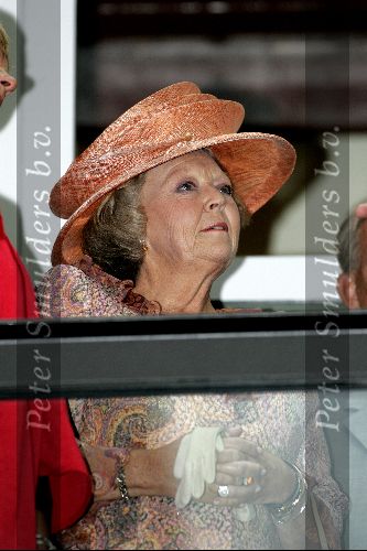 Den Haag 12 september 2004
Koningin Beatrix opent Diligentia.