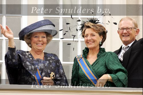 Den Haag 21 september 2004
Prinsjesdag 2004 
PrinsesMargriet en Pieter v Vollenhoven en Koningin Beatrix