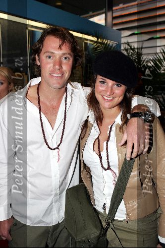 Scheveningen 13 september 2004
Premiere Cool in pathe scheveningen.
Lieke v Lexmond met pet