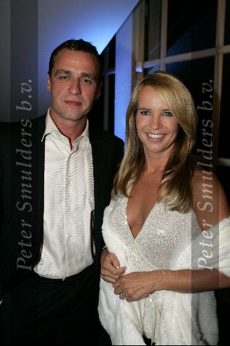 Utrecht 24 september 2004
Premiere Alice in glamourland
Linda de Mol  
Peter Smulders bv