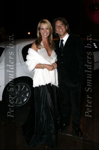 Utrecht 24 september 2004
Premiere Alice in glamourland.
Linda de Mol met vriend Sander Vahle