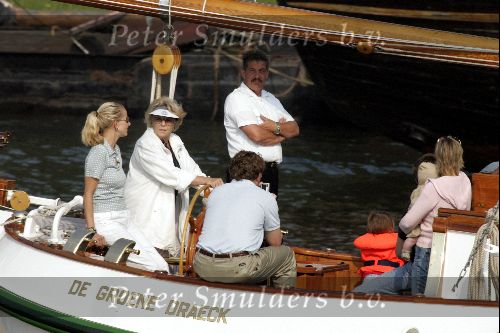 Muiden 4 september 2004
Koningin Beatrix varen met Mabel Wisse Smit Prins Friso Prins Constantijn  Prinses Laurentien Prinses Eloise en Prins Claus Cazimir
Peter Smulders bv