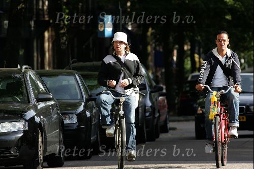 Amsterdam 10 september 2004
Marc Marie huybregts met vriend op fiets