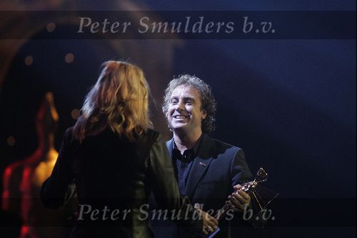 Hilversum 30 september 2004
Uitreiking Gouden beelden in studio 21
Manuela Kemp met Marco Borsato