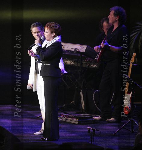 Amsterdam 27 september 2004
Afscheid Andre Hazes in de Amsterdam Arena
Danny de Munk en Marianne Weber