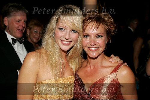 Rotterdam 19 september 2004
Premiere Crazy for You in het nieuwe Luxor.
Chantal janzen en Mariska v Kolck
