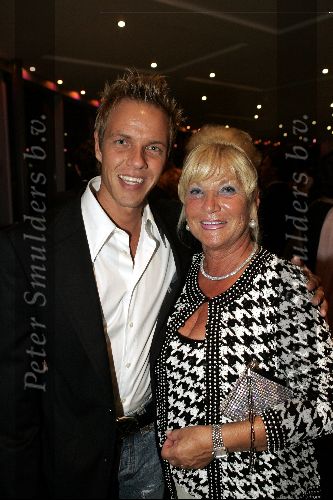 Monaco 10 september 2004
Modeshow Monique Collignon in Grimaldi. 
Maurice Kroon met moeder